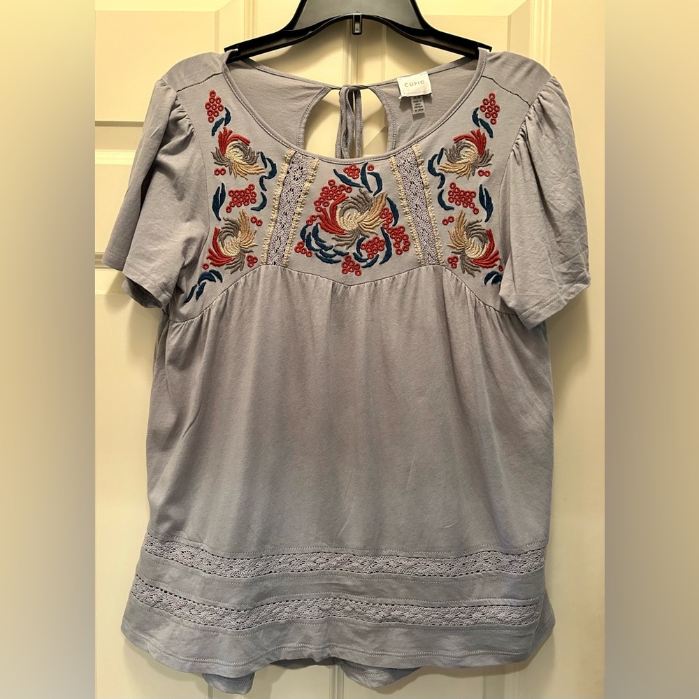 Cupio Embroidered Boho Top Size Medium